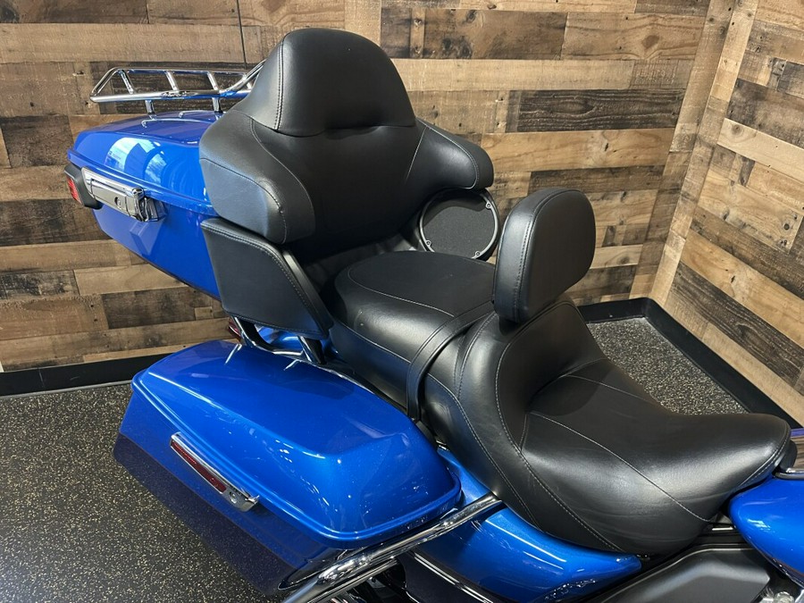 2017 Harley-Davidson® Ultra Limited Custom Colour Bonneville Blue/Fathom Blue FLSTN