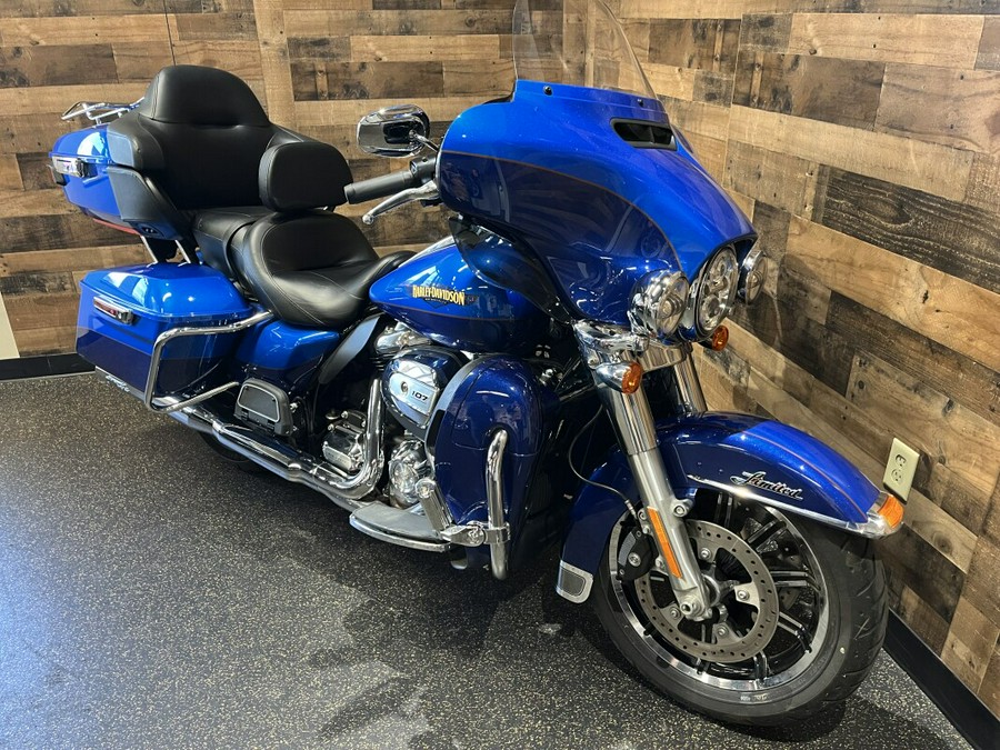 2017 Harley-Davidson® Ultra Limited Custom Colour Bonneville Blue/Fathom Blue FLSTN