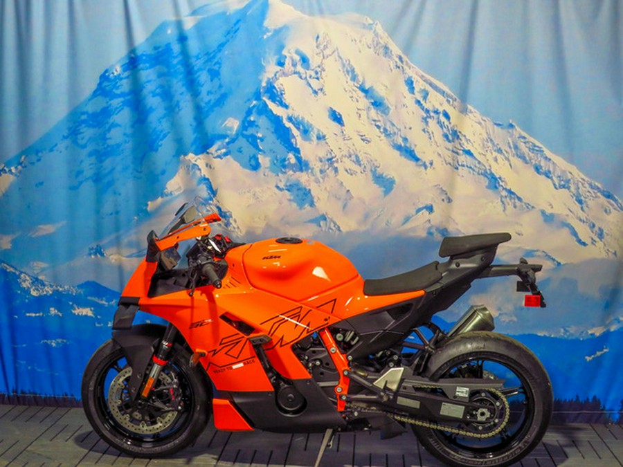 2026 KTM RC 990 R