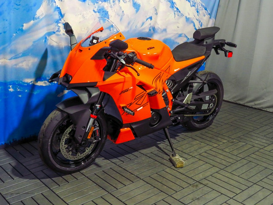 2026 KTM RC 990 R