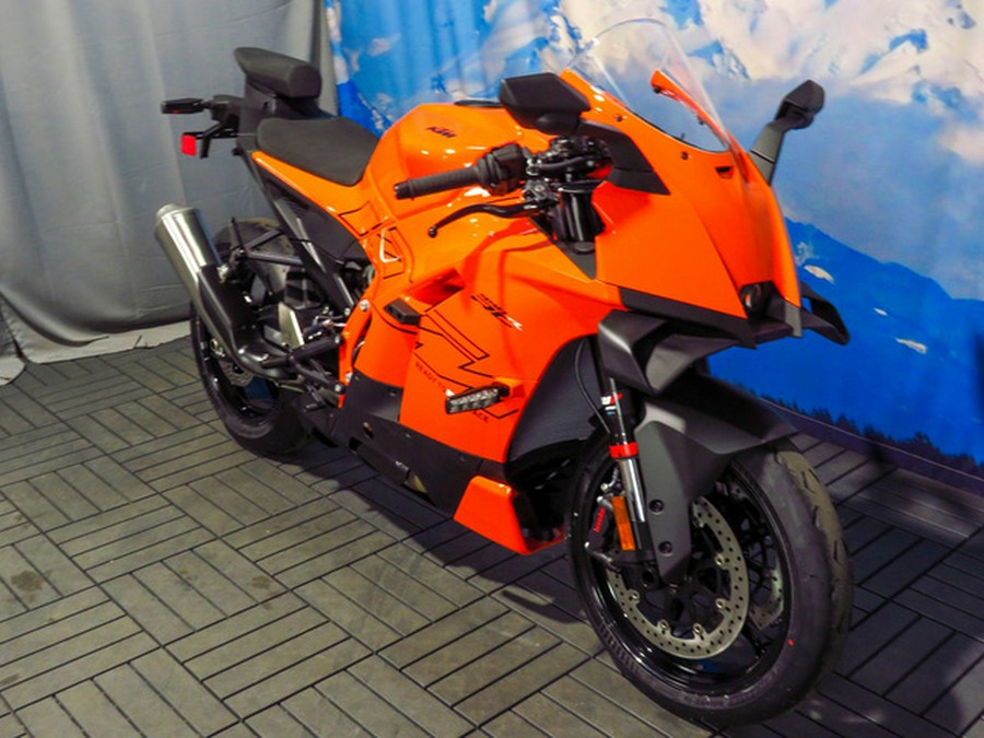 2026 KTM RC 990 R