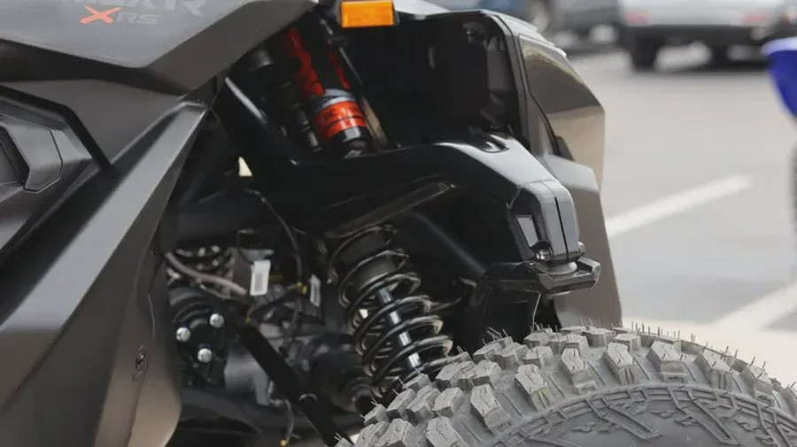 2026 CAN-AM MAVERICK R MAX X WITH SMART-SHOX 999T DCT