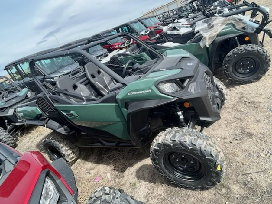 2023 Can-Am® Commander DPS 700