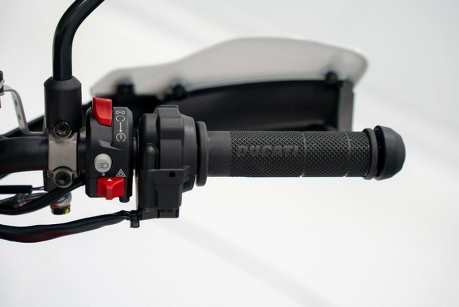 2025 Ducati Hypermotard 950 SP Special Livery