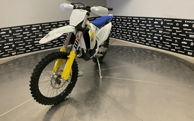 2027 HUSQVARNA FX 450 - 040262Q