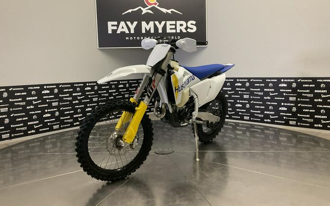 2027 HUSQVARNA FX 450 - 040262Q