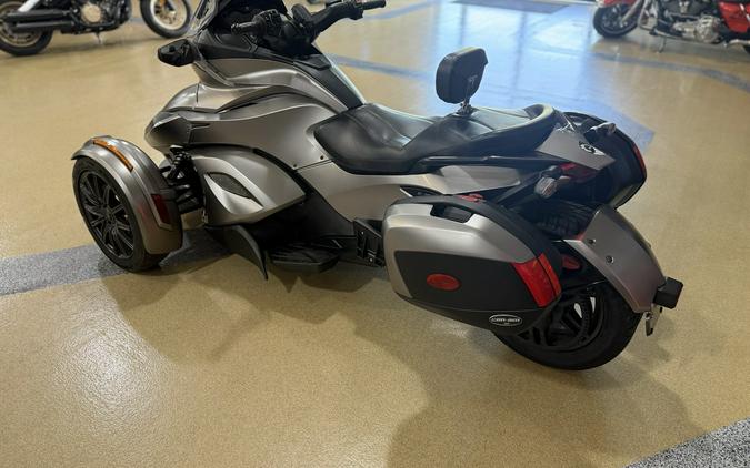2014 Can-Am Spyder® ST Limited - SE5