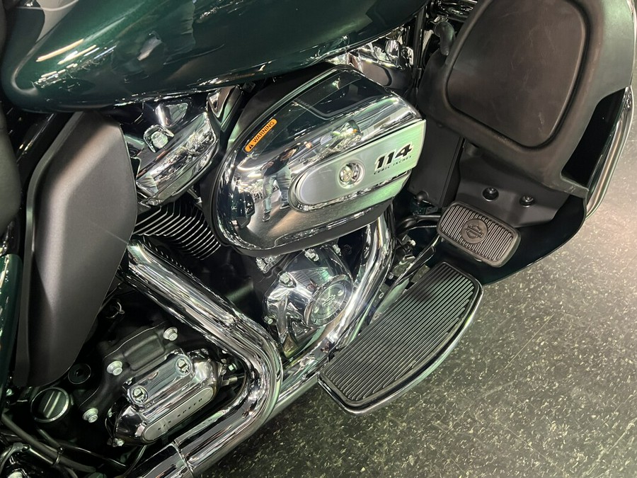 2024 Harley-Davidson Tri Glide Ultra Alpine Green / Vivid Black FLHTCUTG