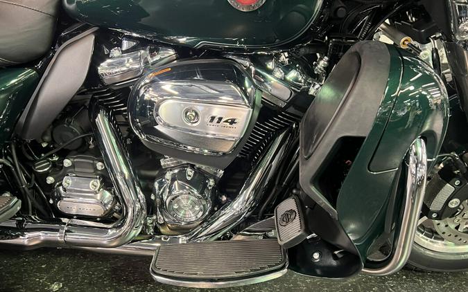 2024 Harley-Davidson Tri Glide Ultra Alpine Green / Vivid Black FLHTCUTG