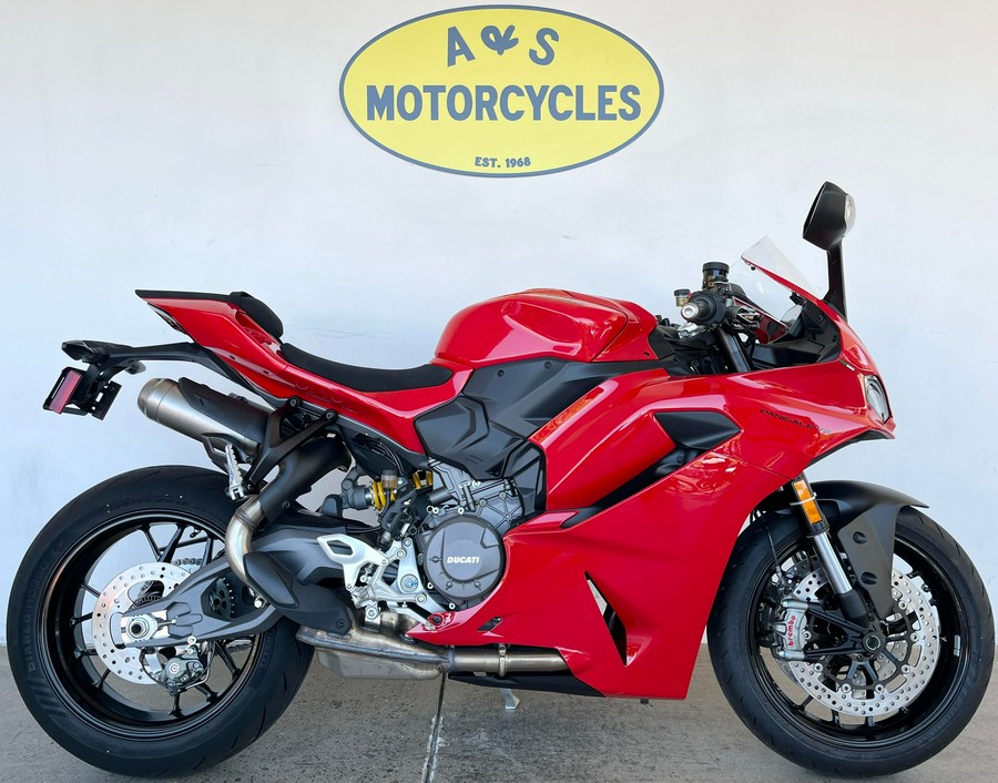 2026 Ducati PANIGALE V2