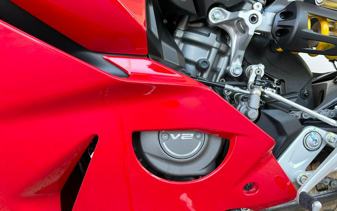2026 Ducati PANIGALE V2