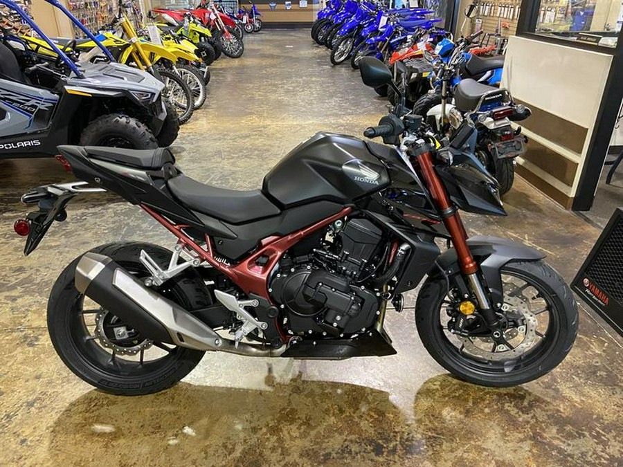 2026 Honda® CB750 Hornet E-Clutch