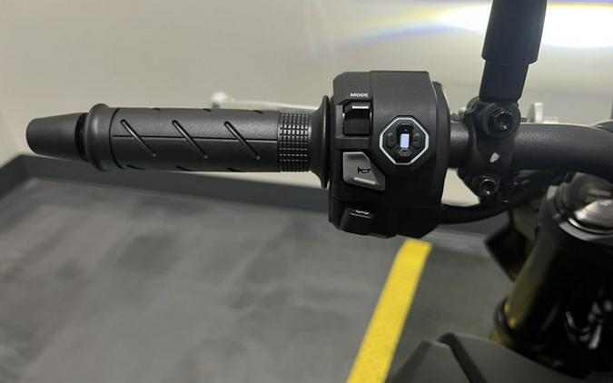 2025 Honda CB750 Hornet