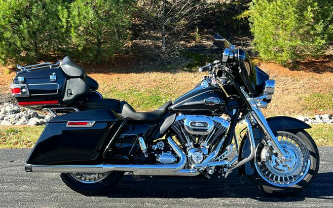 2013 Harley-Davidson FLHTCU - Electra Glide Ultra Classic