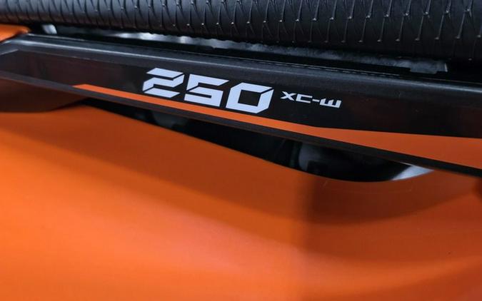 2027 KTM XC 250 W