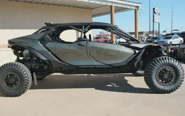2026 CAN-AM MAVERICK R MAX X RC WITH SMART-SHOX 999T DCT