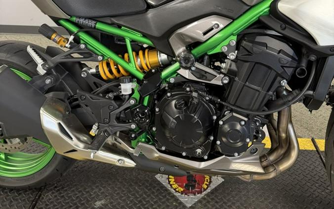 2025 Kawasaki Z900 SE ABS