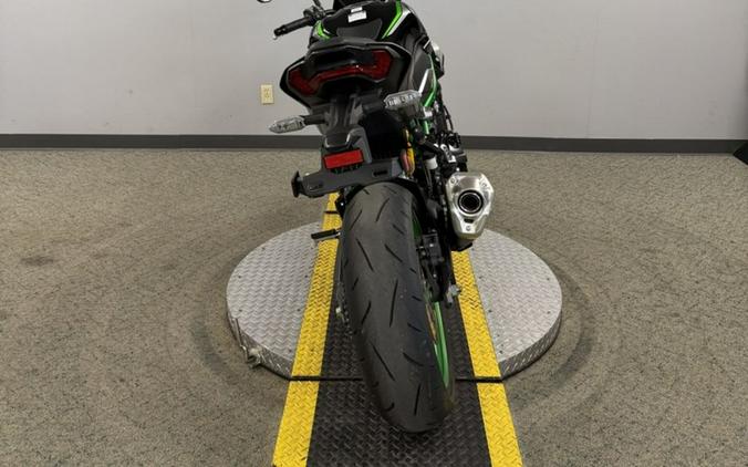 2025 Kawasaki Z900 SE ABS