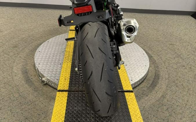 2025 Kawasaki Z900 SE ABS