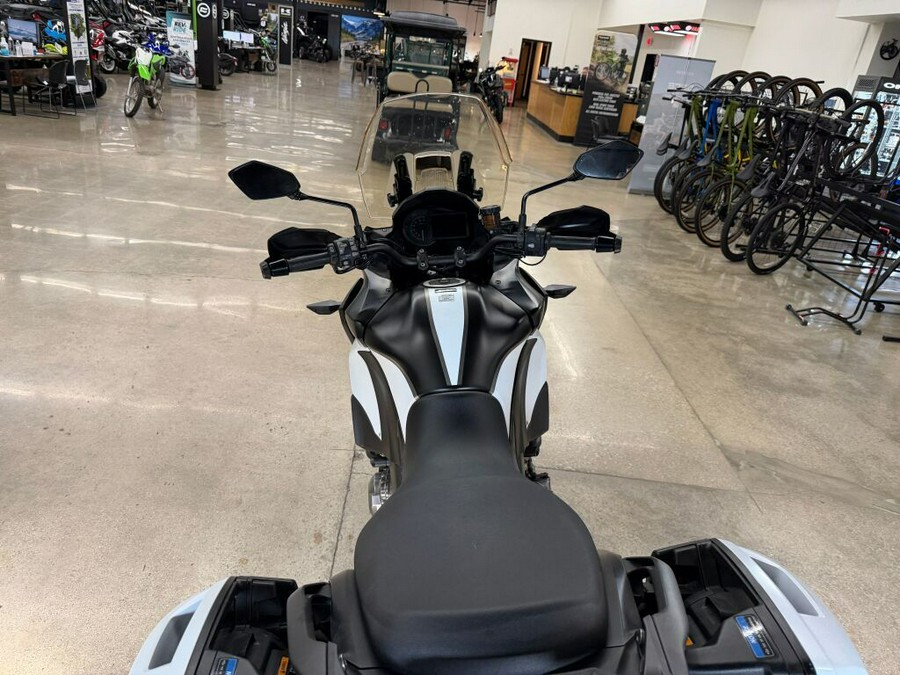 2019 Kawasaki Versys® 1000 SE LT+