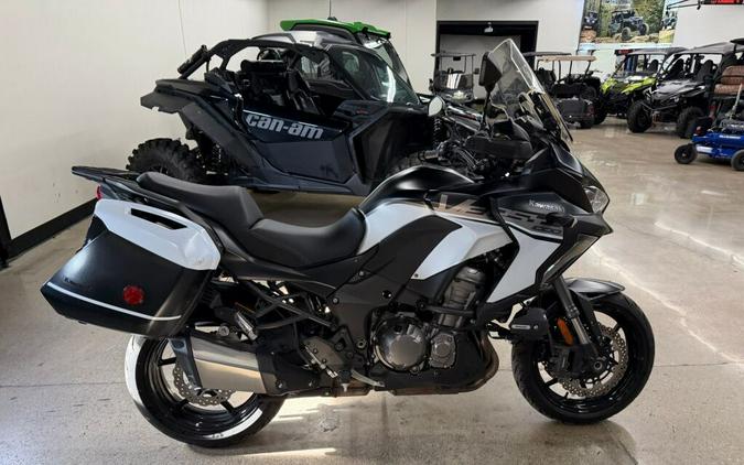 2019 Kawasaki Versys® 1000 SE LT+