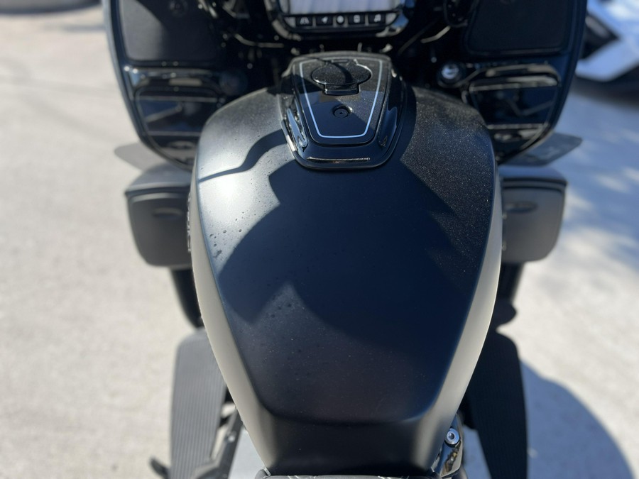 2022 Indian Motorcycle PURSUIT DARK HORSE PREM BLACK SMOKE 49ST Dark Horse with Premium Package