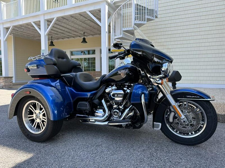 2018 HarleyDavidson® FLHTCUTG Tri Glide® Ultra 115th Anniversary for