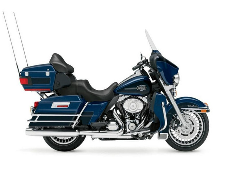 2013 Harley-Davidson® FLHTCU - Electra Glide® Ultra Classic®