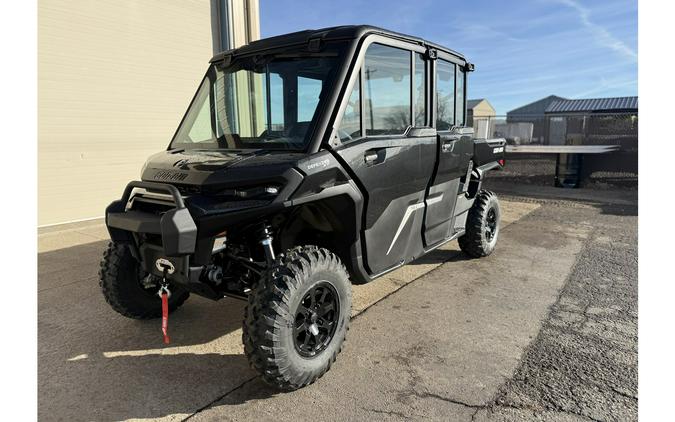 2026 Can-Am SSV DEF MAX XTCAB 65 HD11 BK 26 XT CAB HD11