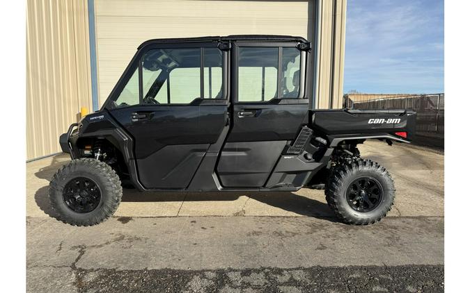 2026 Can-Am SSV DEF MAX XTCAB 65 HD11 BK 26 XT CAB HD11