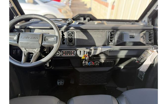 2026 Can-Am SSV DEF MAX XTCAB 65 HD11 BK 26 XT CAB HD11