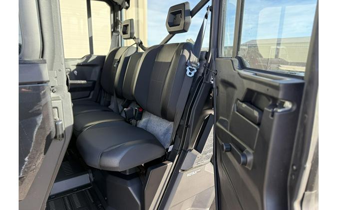 2026 Can-Am SSV DEF MAX XTCAB 65 HD11 BK 26 XT CAB HD11