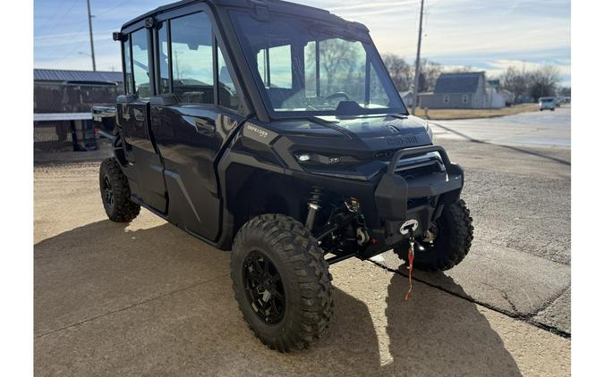 2026 Can-Am SSV DEF MAX XTCAB 65 HD11 BK 26 XT CAB HD11
