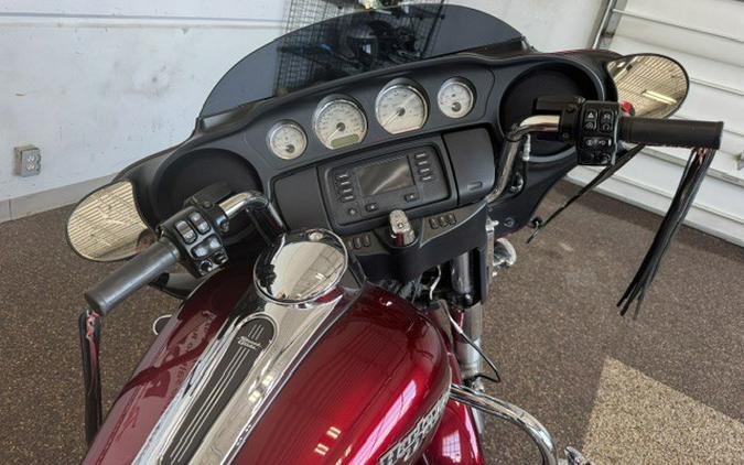 2017 STREET GLIDE - Harley-Davidson®
