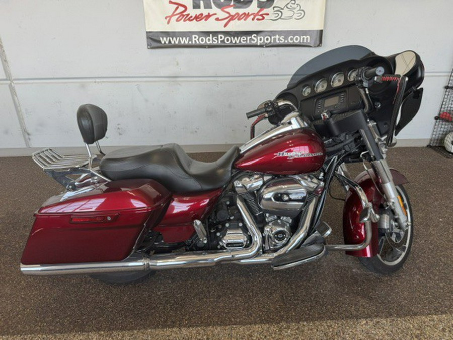 2017 STREET GLIDE - Harley-Davidson®
