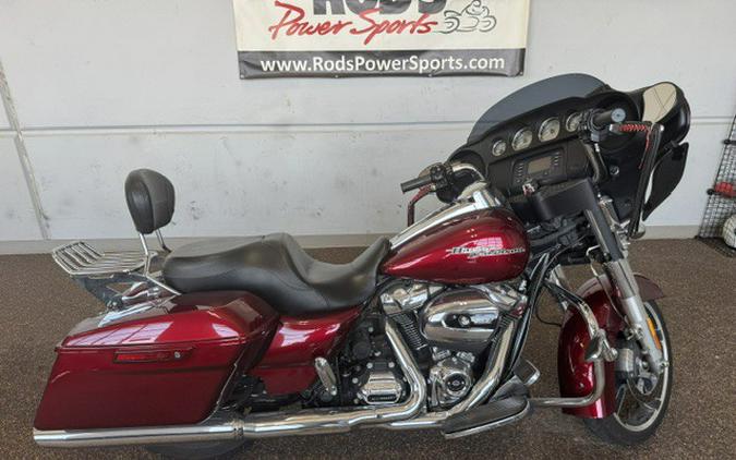 2017 STREET GLIDE - Harley-Davidson®