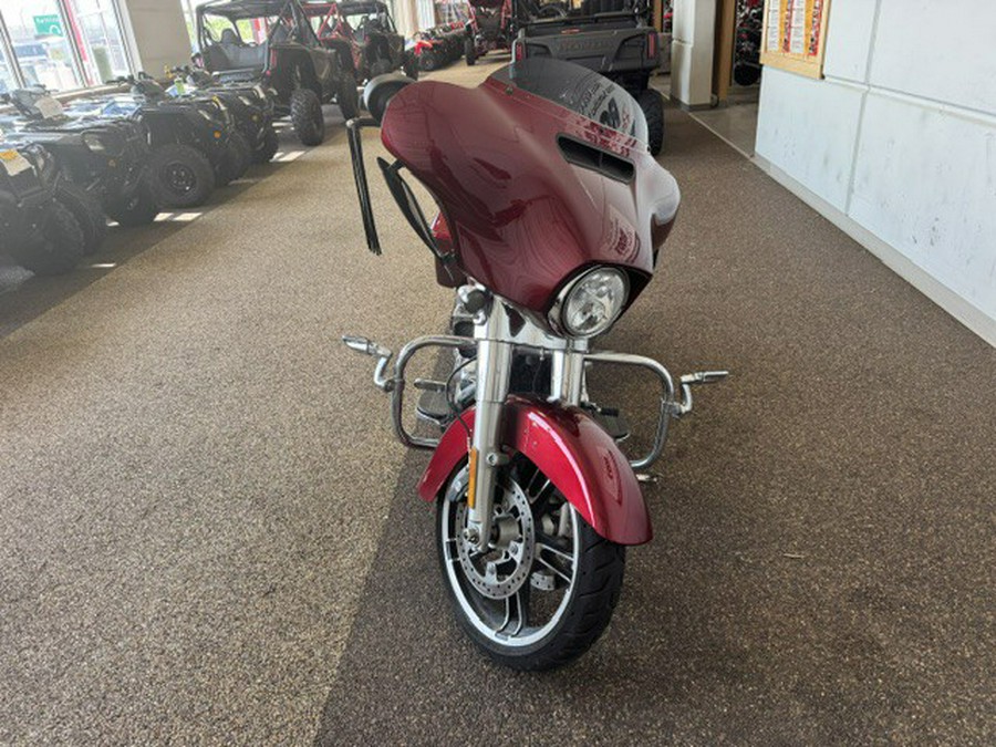 2017 STREET GLIDE - Harley-Davidson®