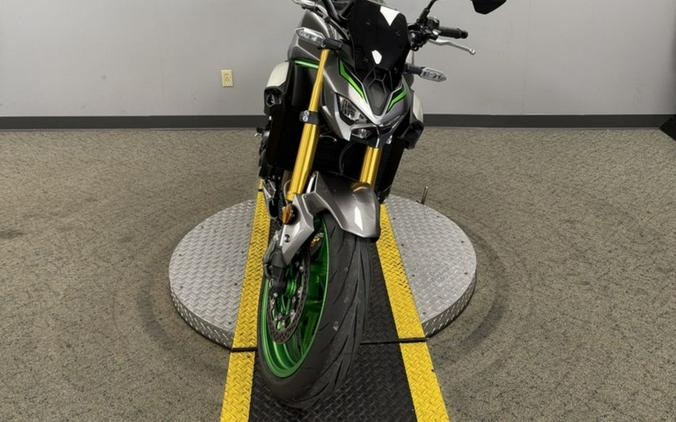 2025 Kawasaki Z900 SE ABS
