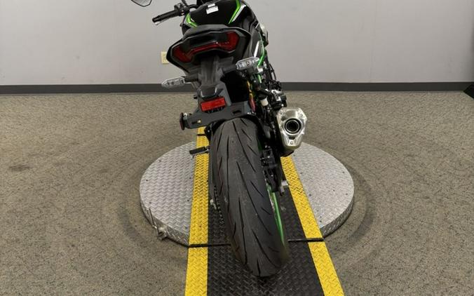 2025 Kawasaki Z900 SE ABS