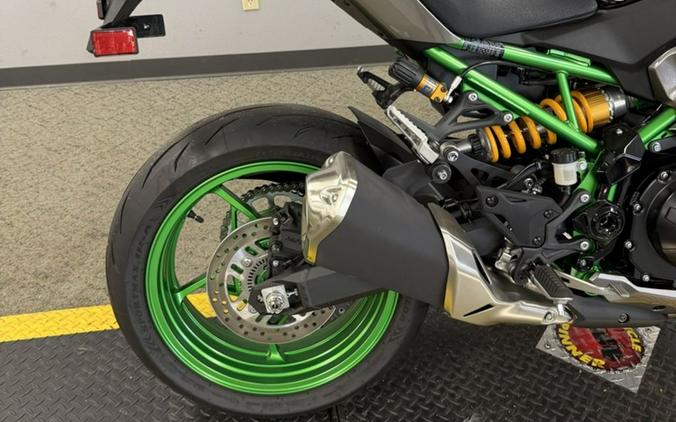 2025 Kawasaki Z900 SE ABS