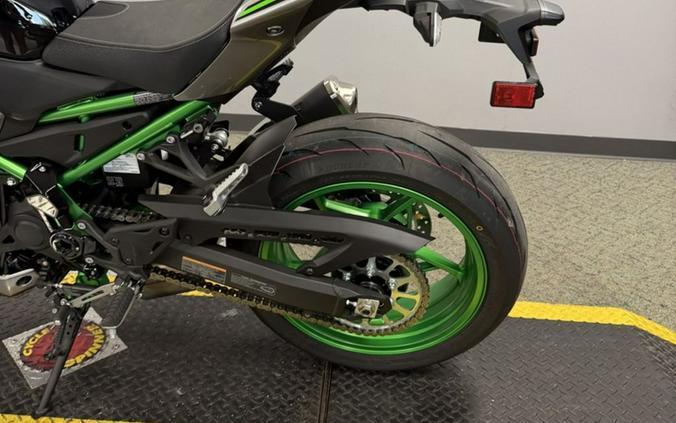 2025 Kawasaki Z900 SE ABS