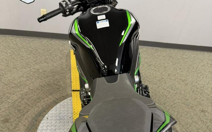 2025 Kawasaki Z900 SE ABS