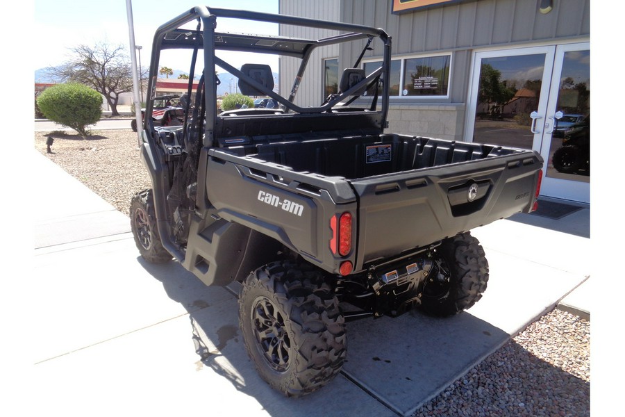 2023 Can-Am Defender DPS HD7