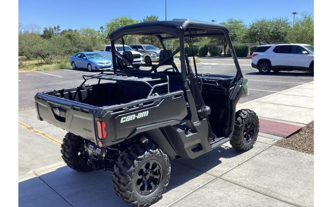 2023 Can-Am Defender DPS HD7