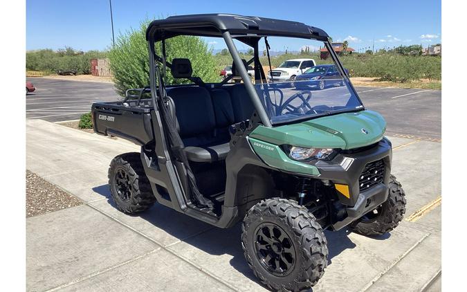 2023 Can-Am Defender DPS HD7