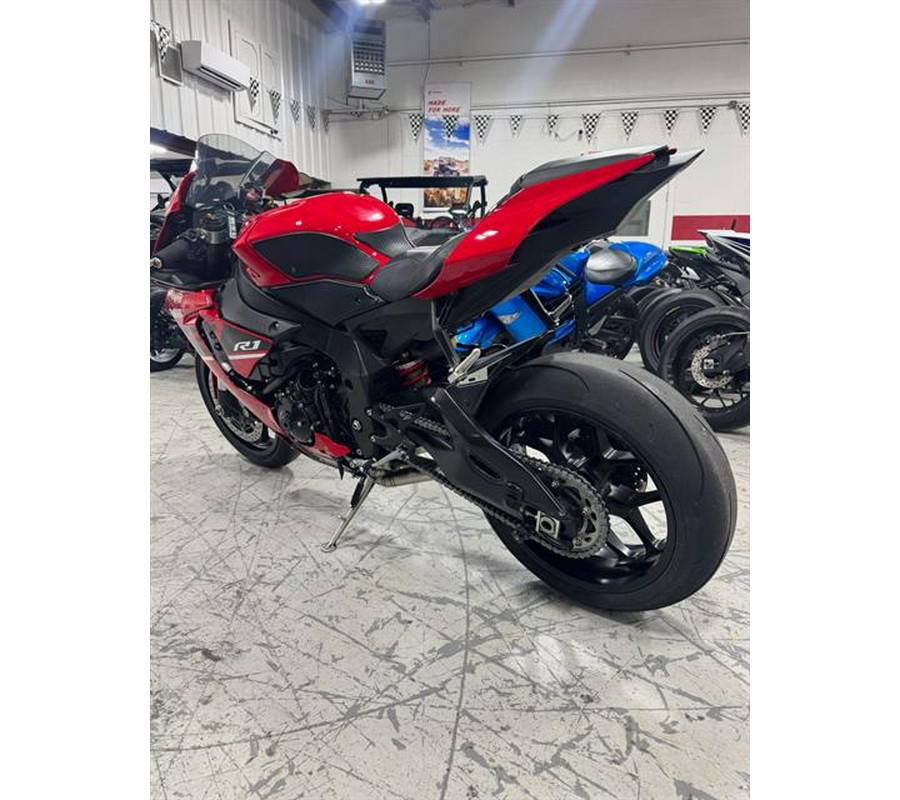 2019 Yamaha YZF-R1