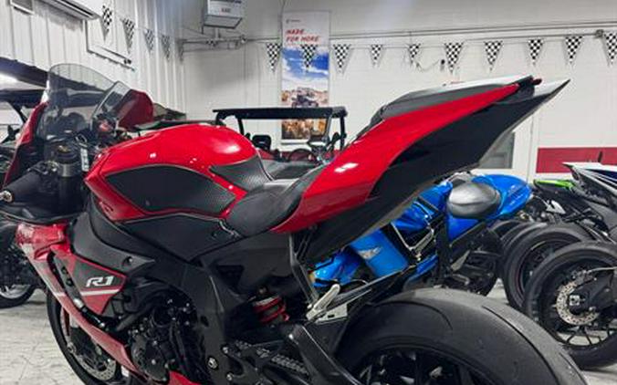 2019 Yamaha YZF-R1