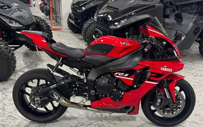 2019 Yamaha YZF-R1