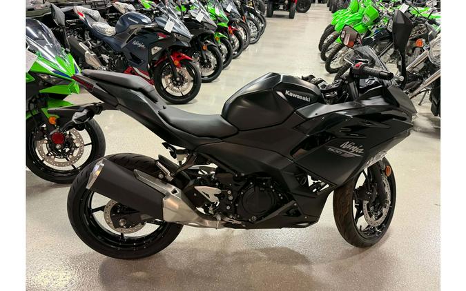 2026 NINJA 500 BASE - Kawasaki
