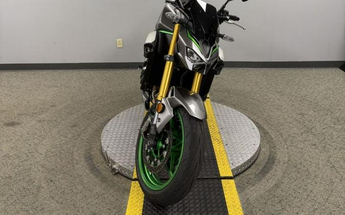 2025 Kawasaki Z900 SE ABS